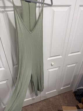 Sleeveless V-Neck Ankle Jumpsuit in Sage Green